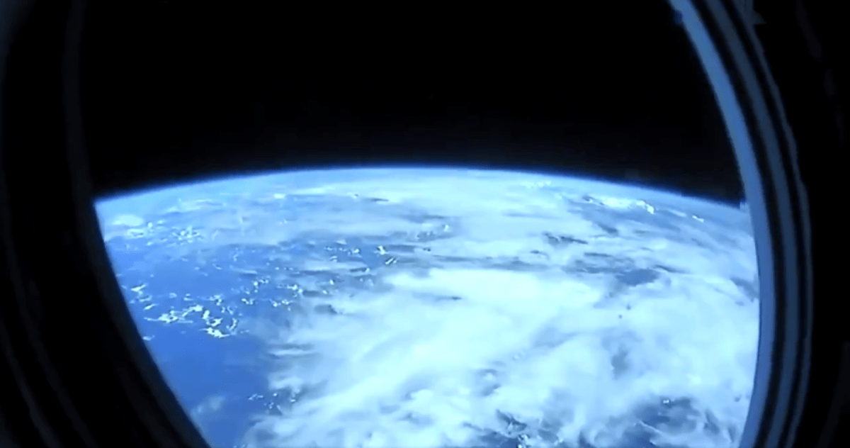 Au-dessus de Madagascar, à bord d’Endeavour