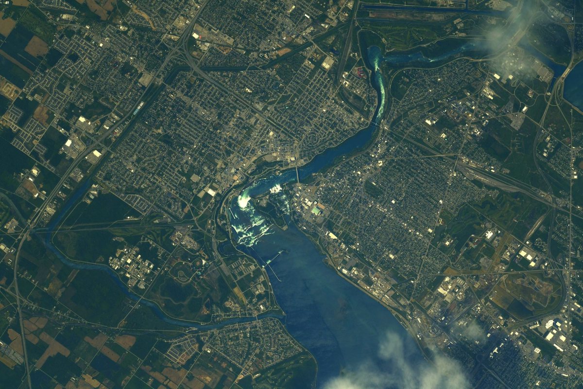 Niagara Falls : deux villes, deux pays !